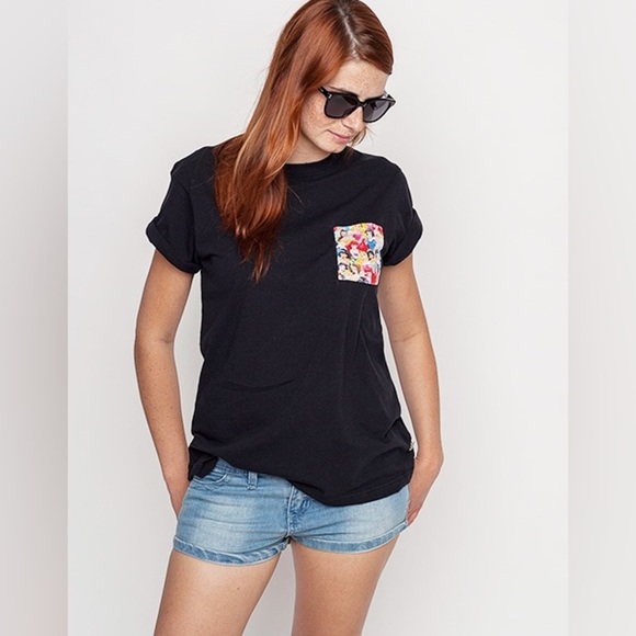 Vans x Disney Princess Pocket T-Shirt | Size Medium| - Picture 1 of 12